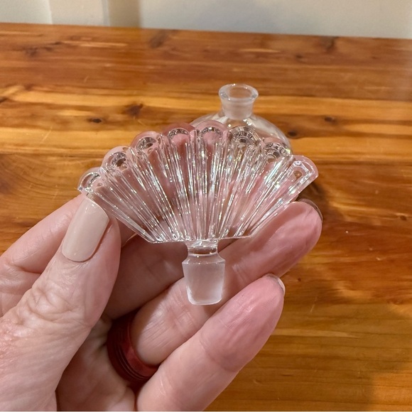 Marquis by Waterford Crystal Cut Clear Perfume Bottle w/ Fan Stopper - Picture 4 of 6